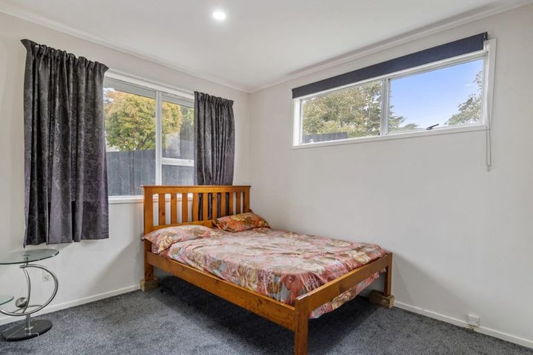 Photo of property in 1/11 Cassia Place, Sunnynook, Auckland, 0620