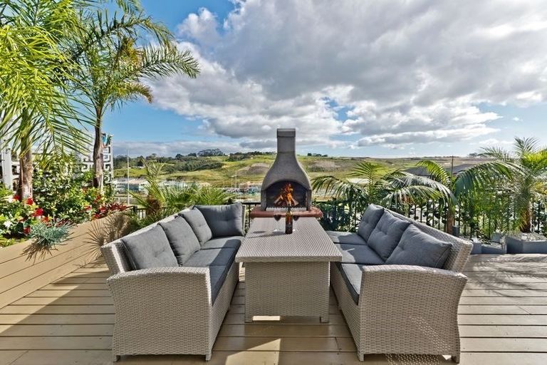 Photo of property in 25 Turutu Place, Long Bay, Auckland, 0630