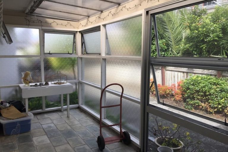 Photo of property in 52 Queens Grove, Hutt Central, Lower Hutt, 5010