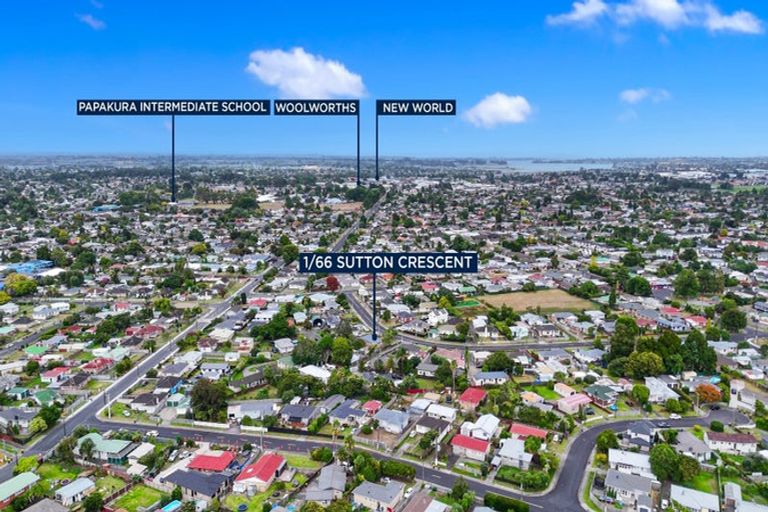 Photo of property in 66a Sutton Crescent, Papakura, 2110