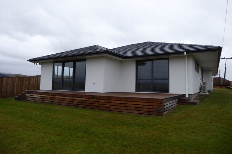 Photo of property in 35 Silicon Way, Fitzherbert, Palmerston North, 4410