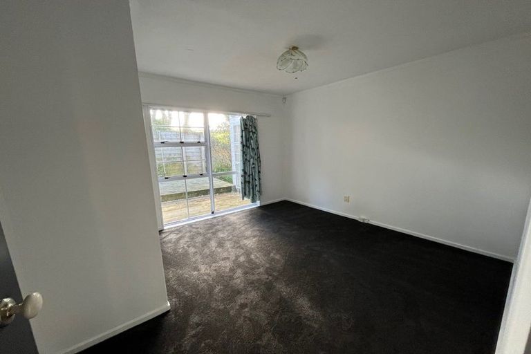 Photo of property in 53 Bassett Road, Johnsonville, Wellington, 6037