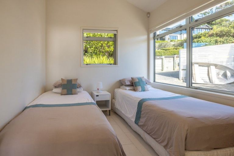 Photo of property in 2/28 Beach Parade, Oneroa, Waiheke Island, 1081