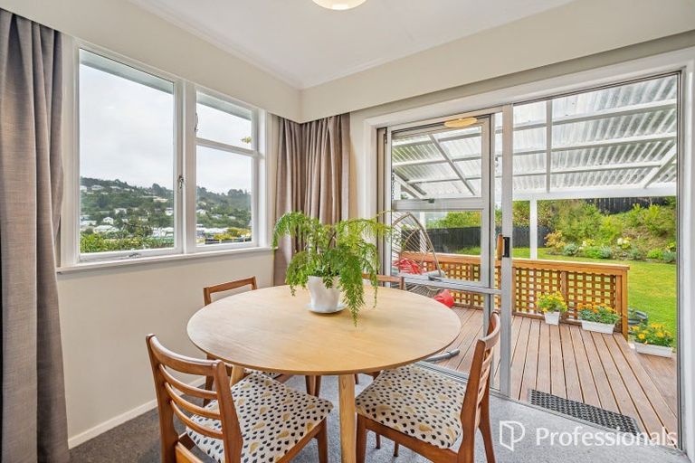Photo of property in 11 Morrison Grove, Stokes Valley, Lower Hutt, 5019