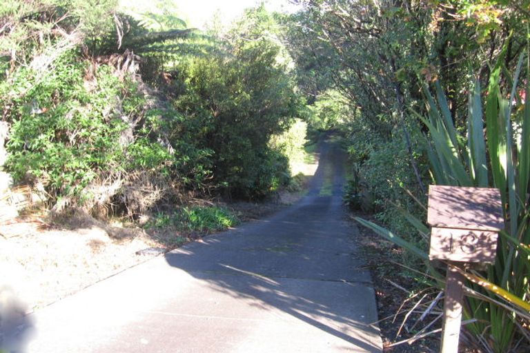 Photo of property in 13 Victory Road, Laingholm, Auckland, 0604