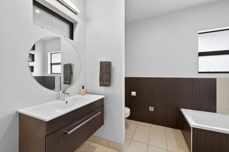 Photo of property in 1 Vahsel Bay, Wigram, Christchurch, 8025