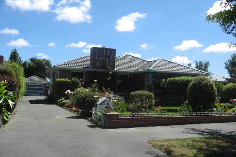 Photo of property in 9 Lochee Road, Upper Riccarton, Christchurch, 8041