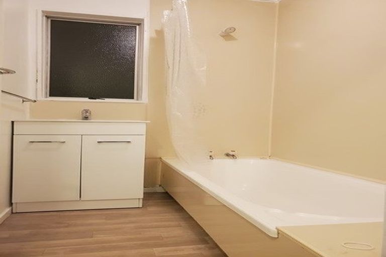 Photo of property in 12 Trustee Street, Masterton, 5810