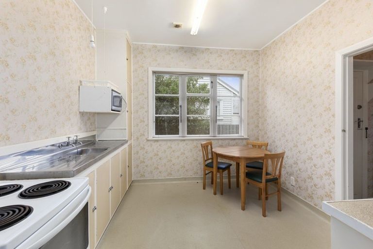 Photo of property in 102 Naenae Road, Naenae, Lower Hutt, 5011