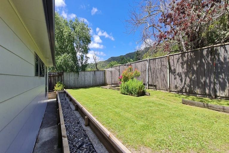 Photo of property in 205a Wainuiomata Road, Wainuiomata, Lower Hutt, 5014