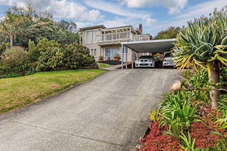 Photo of property in 35 Bayview Road, Browns Bay, Auckland, 0630