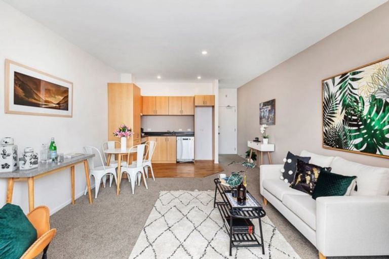 Photo of property in Pirie Street Townhouses, 12/35 Pirie Street, Mount Victoria, Wellington, 6011