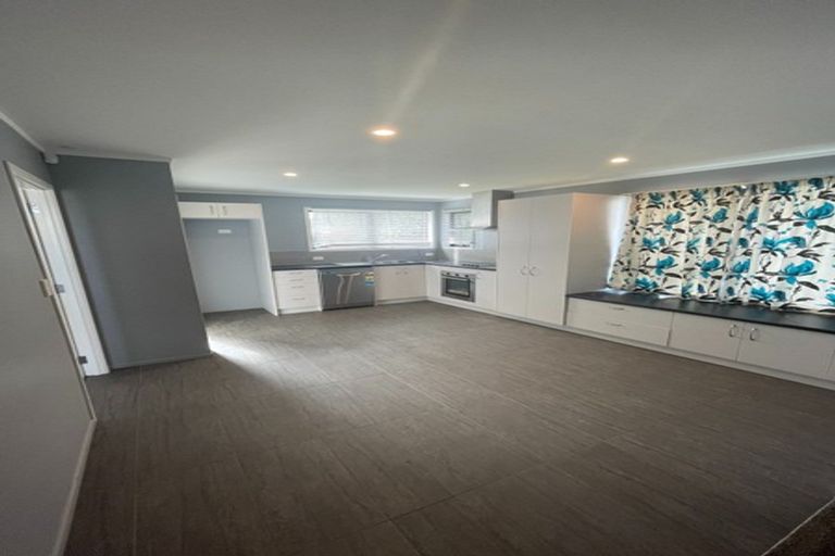 Photo of property in 4 Ririno Place, Manurewa, Auckland, 2102