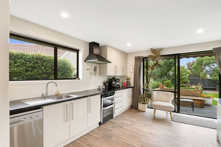 Photo of property in 28 Denise Crescent, Hornby, Christchurch, 8042