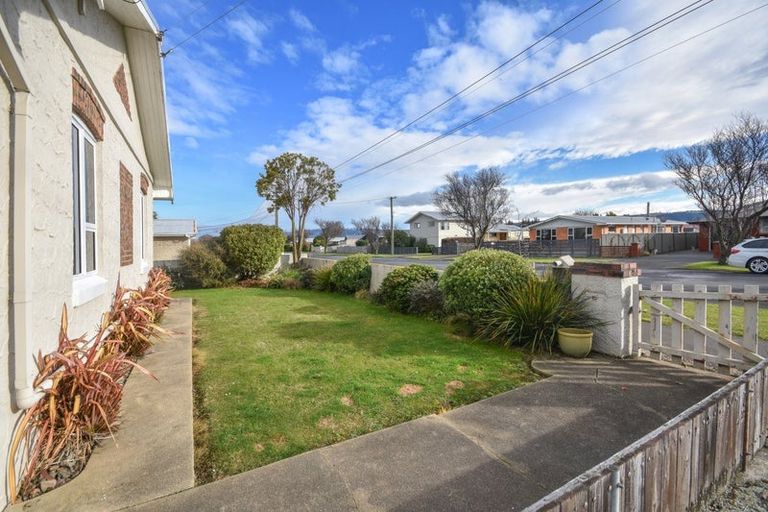 Photo of property in 12 Severn Street, Green Island, Dunedin, 9018