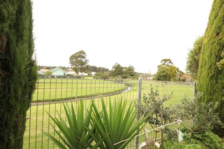 Photo of property in 18/18 Alicante Avenue, Hillpark, Auckland, 2102