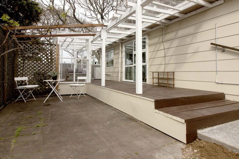 Photo of property in 9b Waterfront Road, Mangere Bridge, Auckland, 2022