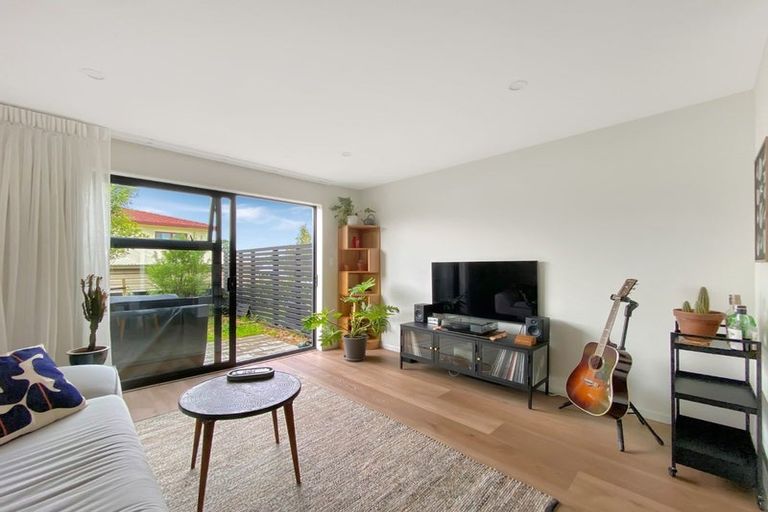 Photo of property in 5/85 Selo Street, Glen Eden, Auckland, 0602