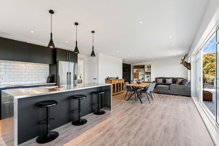 Photo of property in 222 Fairview Drive, Birchville, Upper Hutt, 5372