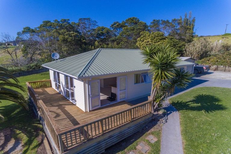 Photo of property in 8 Morey Road, Cable Bay, 0420