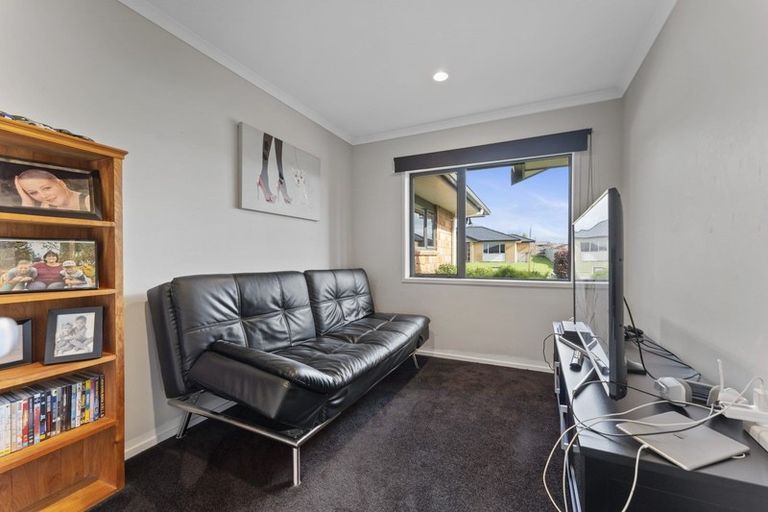 Photo of property in 30 Montague Grove, Stratford, 4332