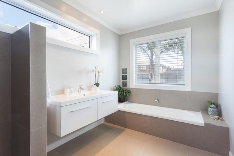 Photo of property in 58 Oceanbeach Road, Mount Maunganui, 3116