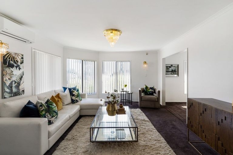 Photo of property in 8 Lowburn Place, Clover Park, Auckland, 2019