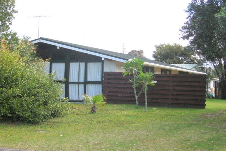 Photo of property in 11 Lowe Park Lane, Pauanui, Hikuai, 3579