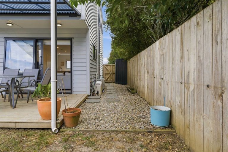 Photo of property in 2/314 Royal Road, Massey, Auckland, 0614