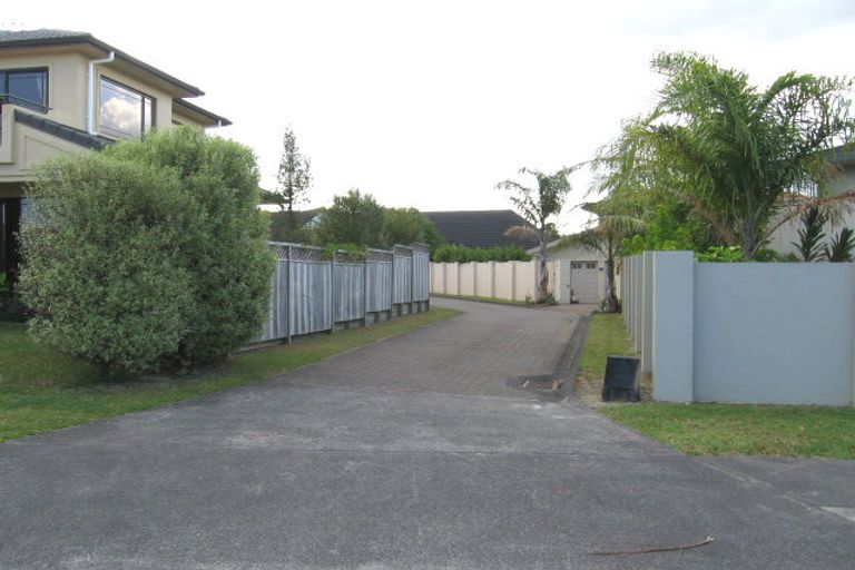 Photo of property in 10 Mistral Place, West Harbour, Auckland, 0618