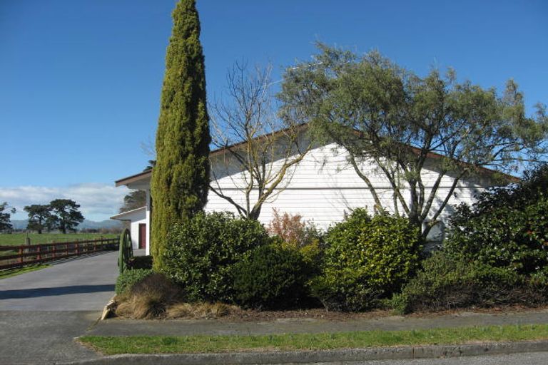 Photo of property in 6 Feist Street, Carterton, 5713