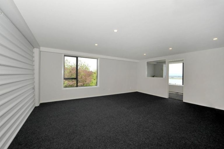 Photo of property in 11b Inverness Lane, Redcliffs, Christchurch, 8081