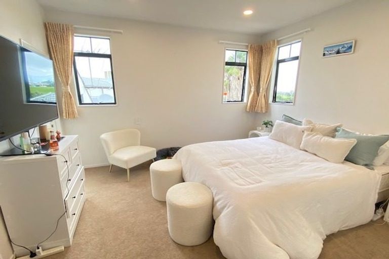 Photo of property in 11 Manor Park, Sunnyhills, Auckland, 2010