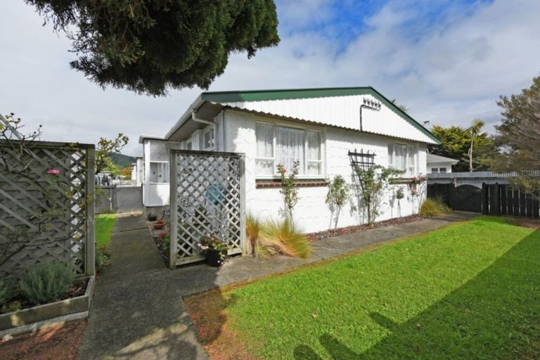 Photo of property in 1/700 Fergusson Drive, Elderslea, Upper Hutt, 5018