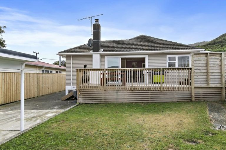 Photo of property in 24 Castlerea Street, Wainuiomata, Lower Hutt, 5014