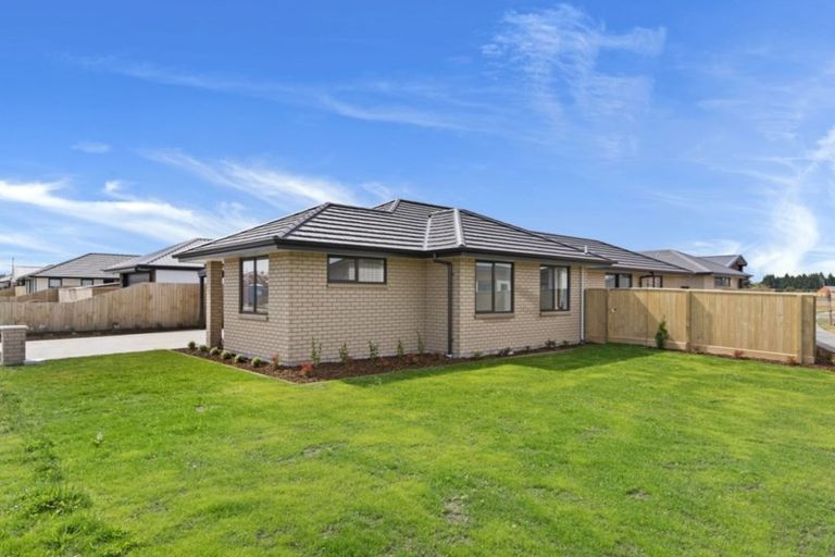 Photo of property in 2 Lucca Crescent, Rolleston, 7615