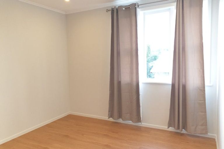 Photo of property in 5 James Street, Glenfield, Auckland, 0629