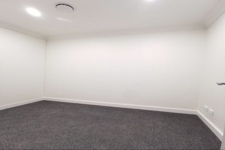 Photo of property in 41 Parkwood Avenue, Westgate, Auckland, 0614
