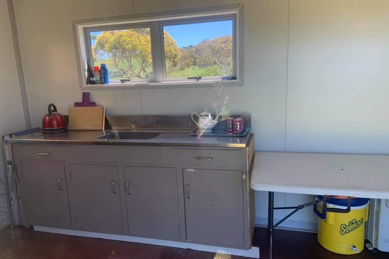 Photo of property in 14 Pukenui Drive, Mahia, 4198