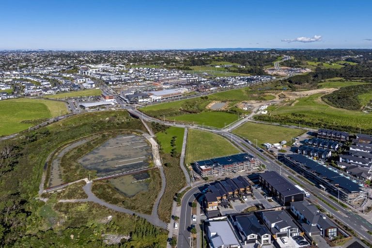 Photo of property in 109 Te Oneroa Way, Long Bay, Auckland, 0630