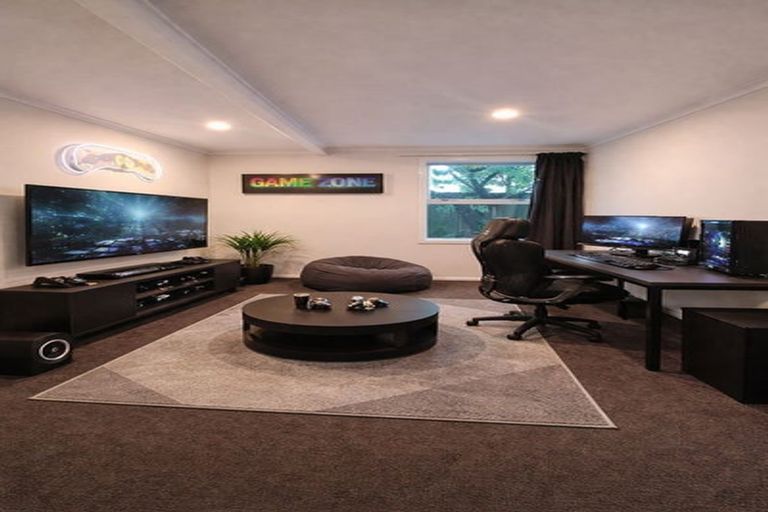 Photo of property in 36 De Luen Avenue, Tindalls Beach, Whangaparaoa, 0930