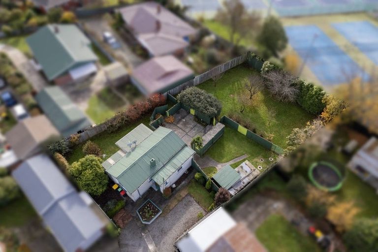 Photo of property in 451 Innes Road, Mairehau, Christchurch, 8052