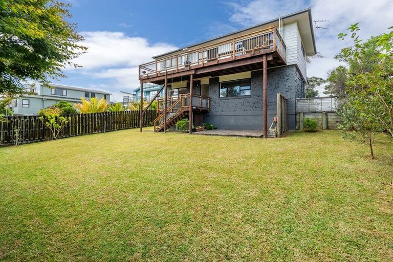 Photo of property in 1/14 Ridge Road, Waiake, Auckland, 0630