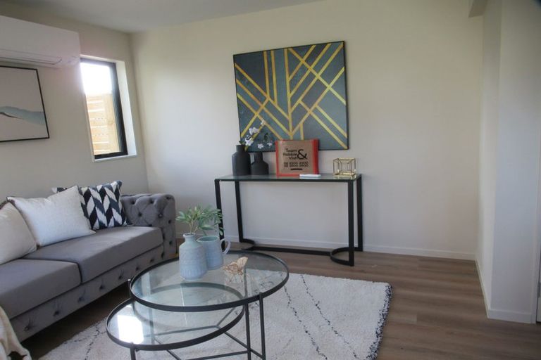 Photo of property in 10/2 Nikau Street, New Lynn, Auckland, 0600