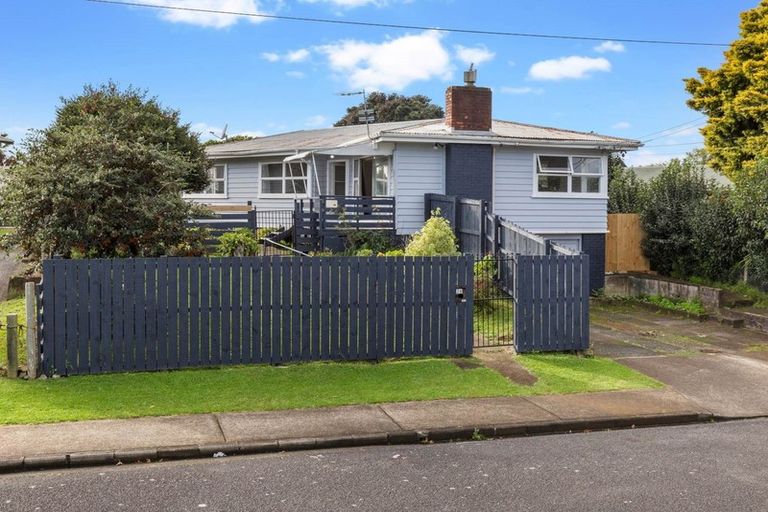 Photo of property in 26 Eddowes Street, Manurewa, Auckland, 2102