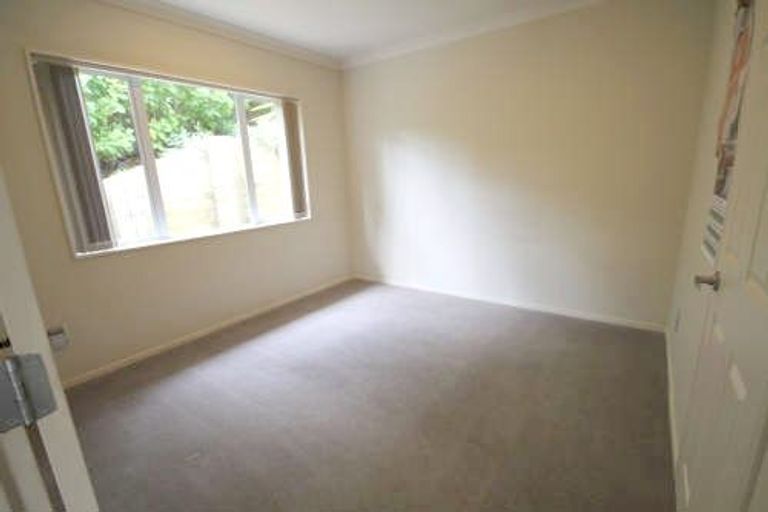 Photo of property in 97a Island Bay Road, Beach Haven, Auckland, 0626