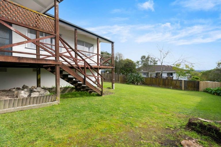 Photo of property in 24 Santiago Crescent, Unsworth Heights, Auckland, 0632