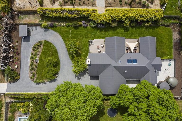 Photo of property in 356 Riccarton Road West, Mosgiel, 9092