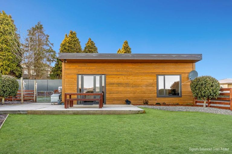 Photo of property in 24 Walker Street, East Gore, Gore, 9710