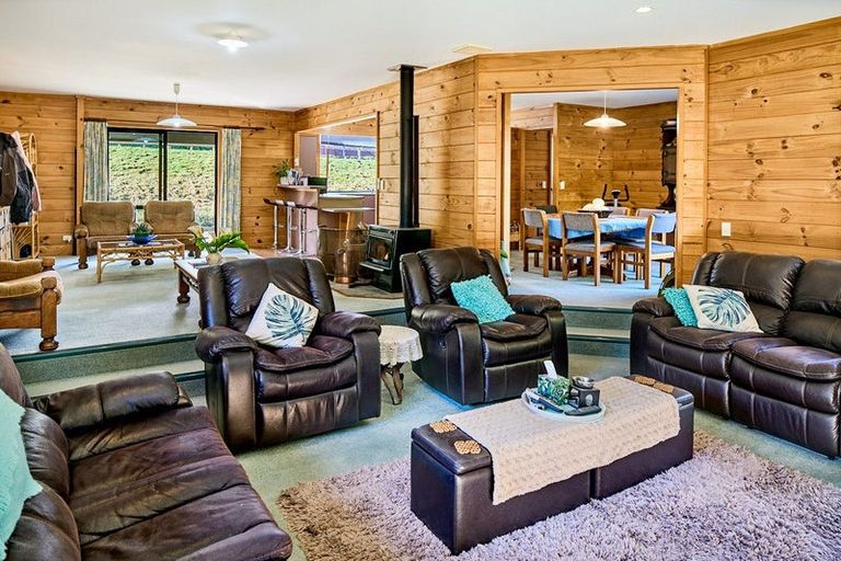 Photo of property in 1142 Moonshine Road, Judgeford, Porirua, 5381